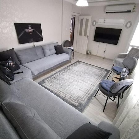 3Ege Ueniversitesine Ve Hastane Ye Cok Yakin Aile Icin Uygun Bornova Ngoại thất bức ảnh